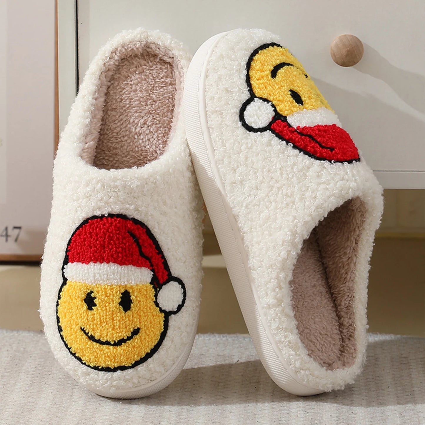 Smile Face Slippers for Women Men, Anti-Slip Soft Plush House Slippers with Memory Foam Slip Cute Cartoon Shoes Warmth for Indoor Outdoor(42/43)